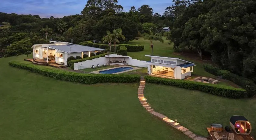 Byrons Brae Tranquil Estate w Pool Views - Image 1