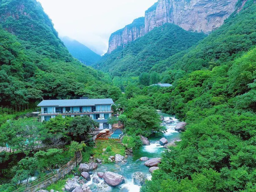HRJ Mountain Resort Hotel (BaliGou Branch) - Image 1