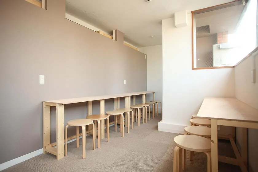 Base Inn Tabata - Image 1