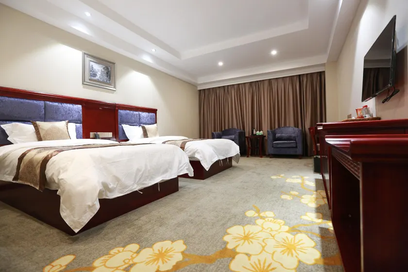 Yizhou Business Hotel - Image 1