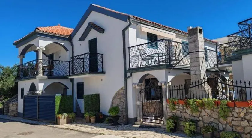 Apartments Liljana Privlaka - Image 1