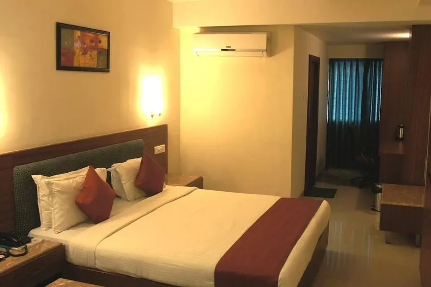 Hotel Raj Towers - Image 1