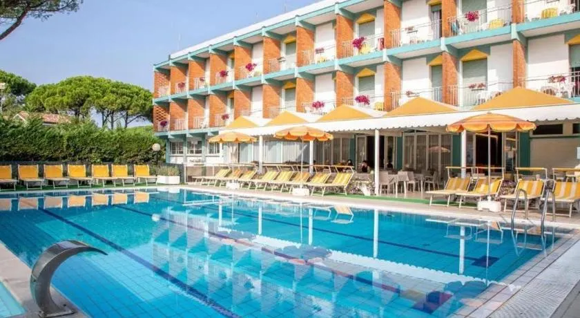 Hotel Palm Beach - Image 1