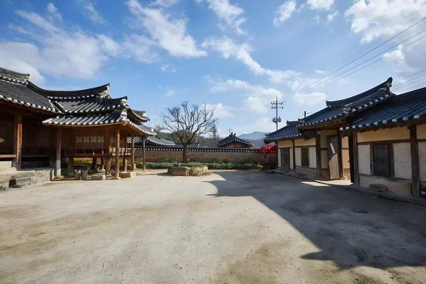 Geochang Choongsindang Donggae Jeongon Gotek - Image 1