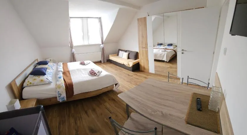 Bluestars Home - Image 1