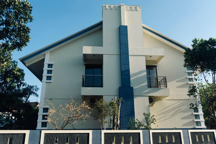 Twin House - Image 1