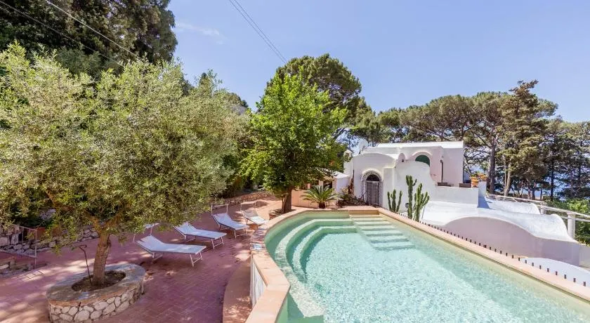 La Perla Marina Suite - Image 1