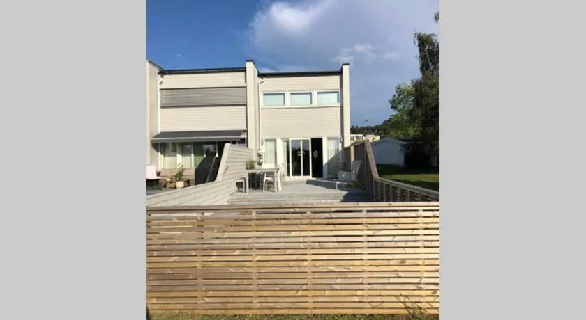 Townhouse with fantastic outdoor area - Image 1