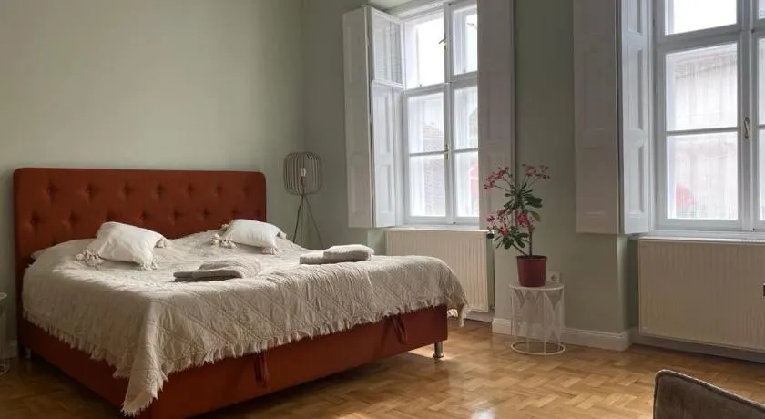 Patak & Stone apartman - Image 1
