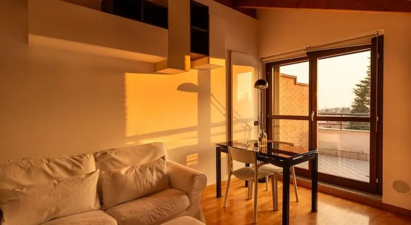 Attic Room vicino Milano, Rho fiera e MXP - Image 1