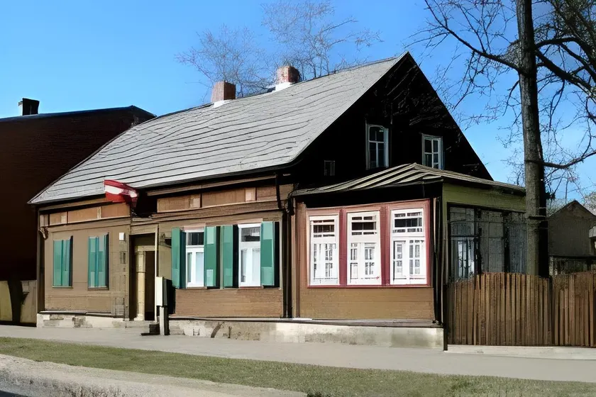 Ezera Maja - Image 1