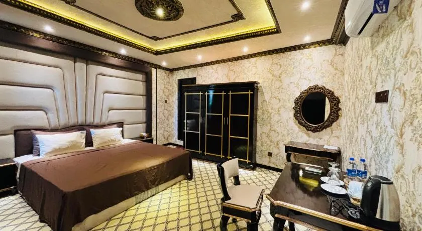 Yuki Grand Hotel - Image 1