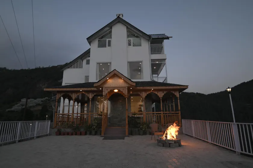 The Altair by StayVista - 7BHK Pet-Friendly Villa with Alfresco Dining - Image 1