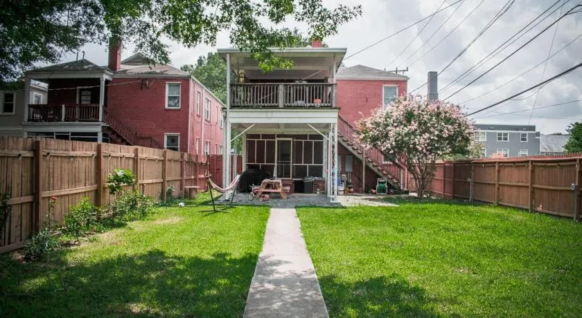Charming 3BR Apartment in the Heart of Richmond - Image 1