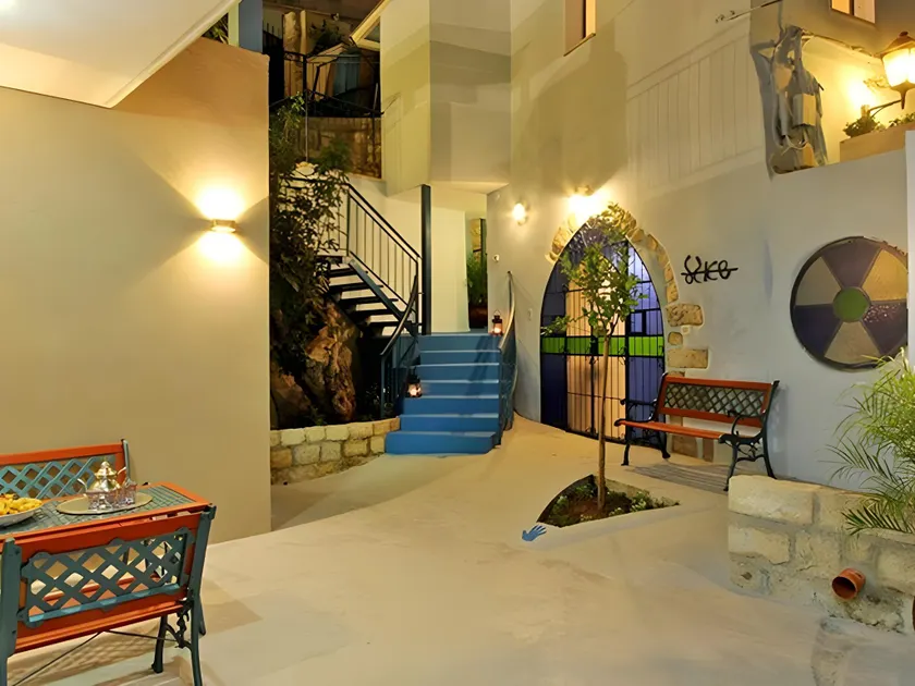 Beit Ha'Omanim - Image 1