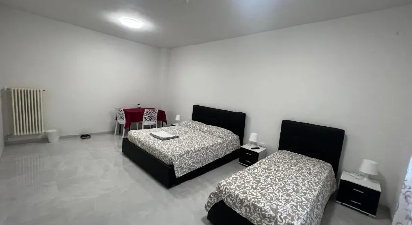 Casa Roma rooms&apartments - Image 1