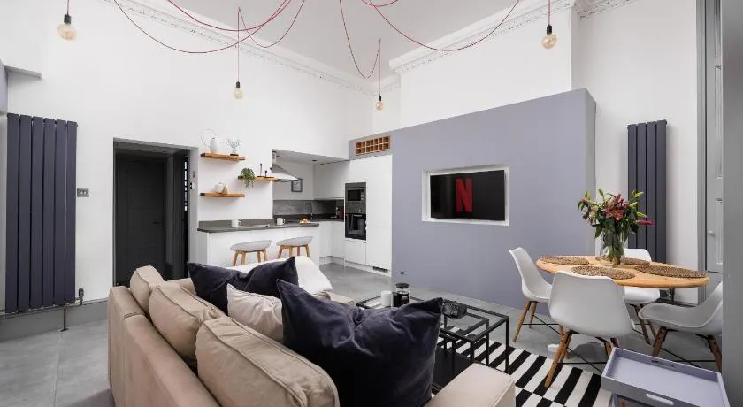 Stunning Boutique Plymouth Apartment - By RWY & Sea - Parking - Habita Property - Image 1