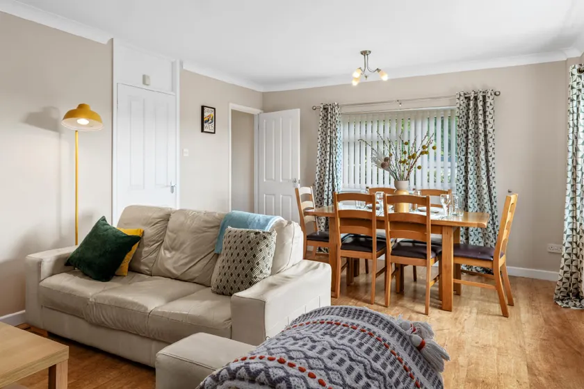 St Helens Apartment 1 - Short Walk to Beach - Image 1