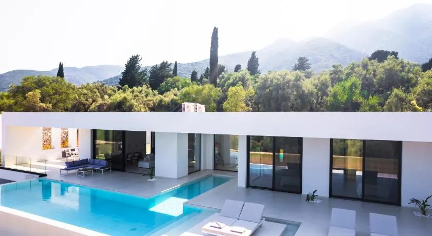The Oasis, luxury Villa in Nidri - Image 1