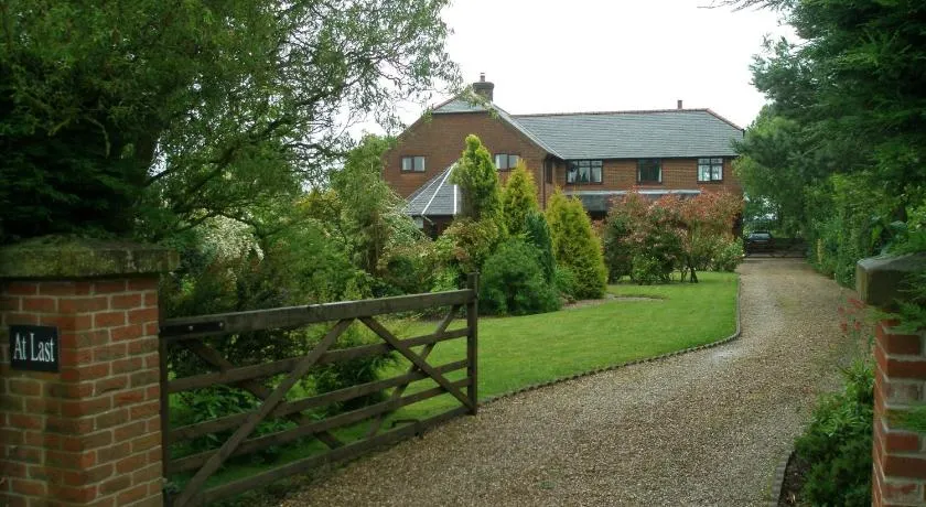 At Last Bed & Breakfast - Image 1