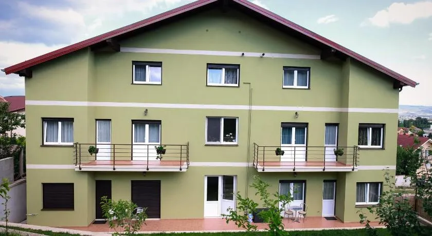 Green House Alba Iulia - Image 1