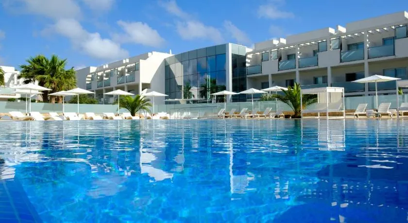 Blanco Hotel Formentera - Image 1