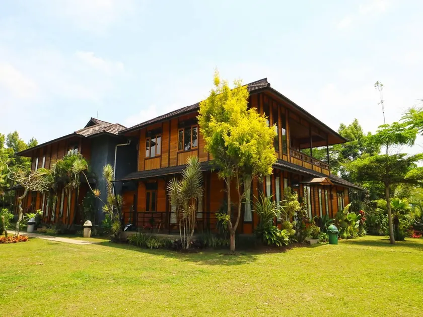 Villa Gardenia Bandung - Image 1