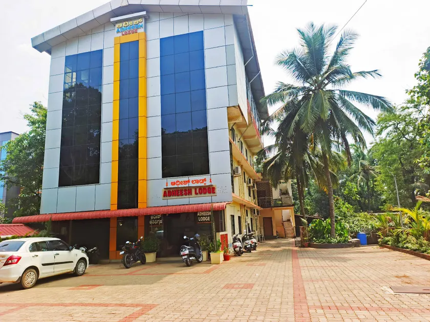 Adheesh Lodge - Image 1