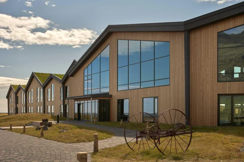Hótel Jökulsárlón - Glacier Lagoon Hotel - Image 1