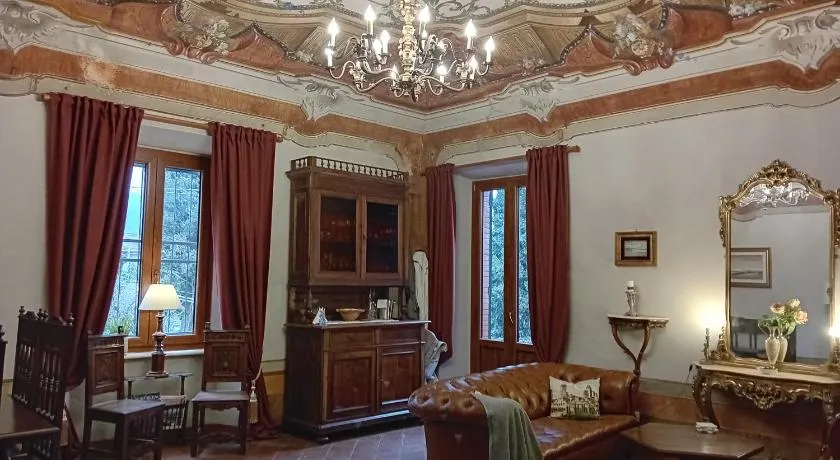Monti Guesthouse - Image 1