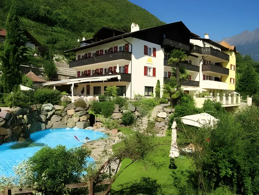 Hotel Sonnenhof - Image 1
