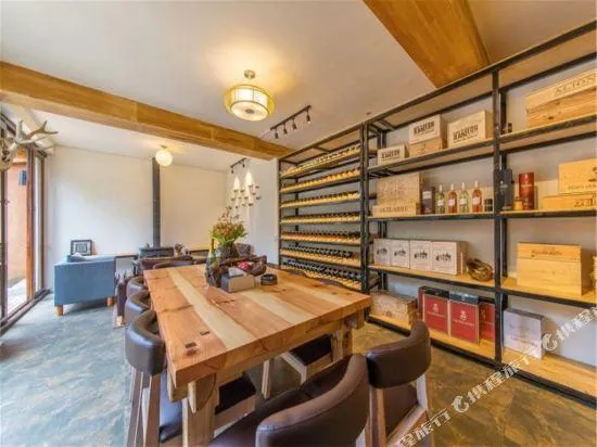 There is a Guesthouse in Lijiang - Image 1