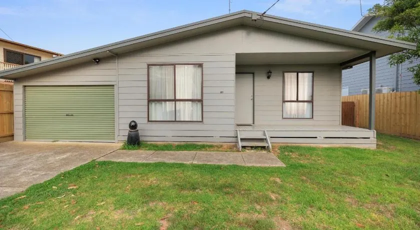 14 Lansell Road, Cowes - Image 1