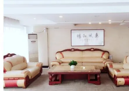 Super 8 Hotel (Weihai Railway Station Store) - Image 1