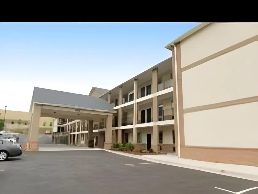 Garden Inn Hotel - Image 1