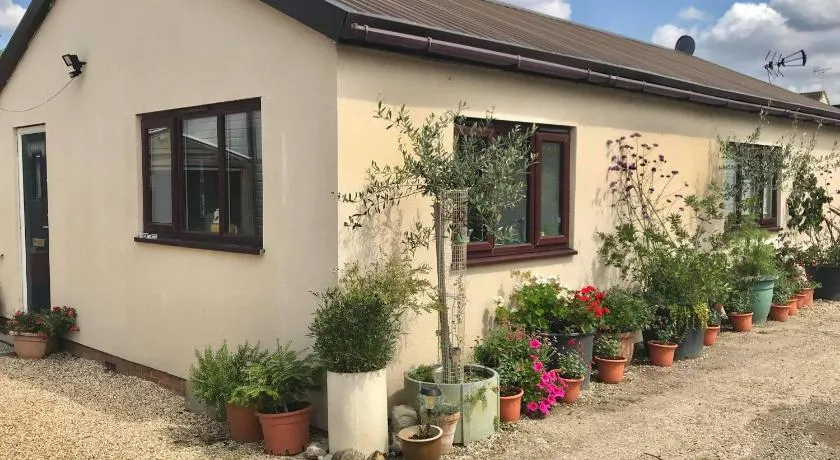 Stone Cottage - Image 1