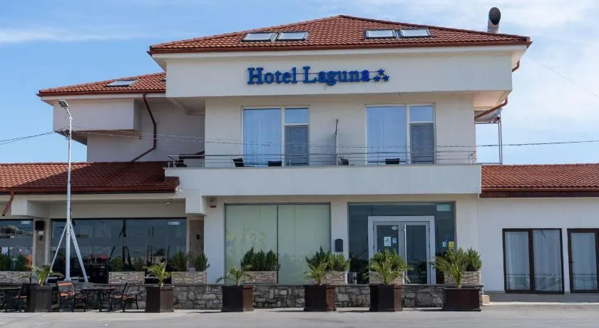 Hotel Laguna - Image 1