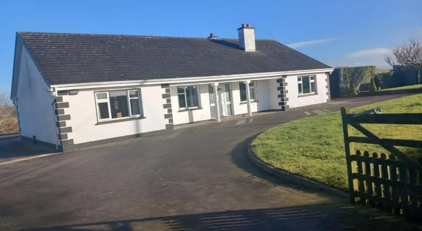 Fiona's Country Accommodation - Image 1