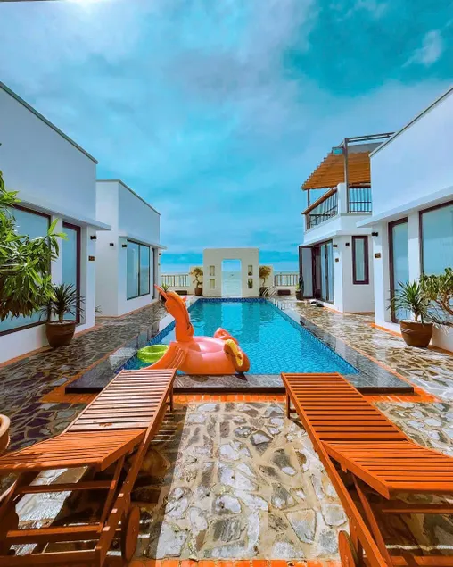 Villa 12 Bedroom Beachfront - Image 1