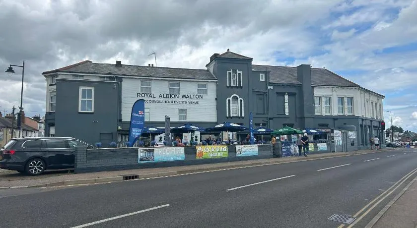 Royal Albion Walton - Image 1