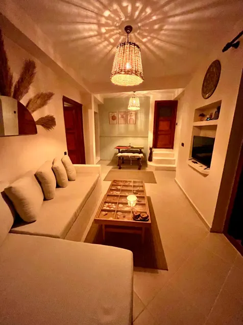 MEK HOMES paspatur - Image 1