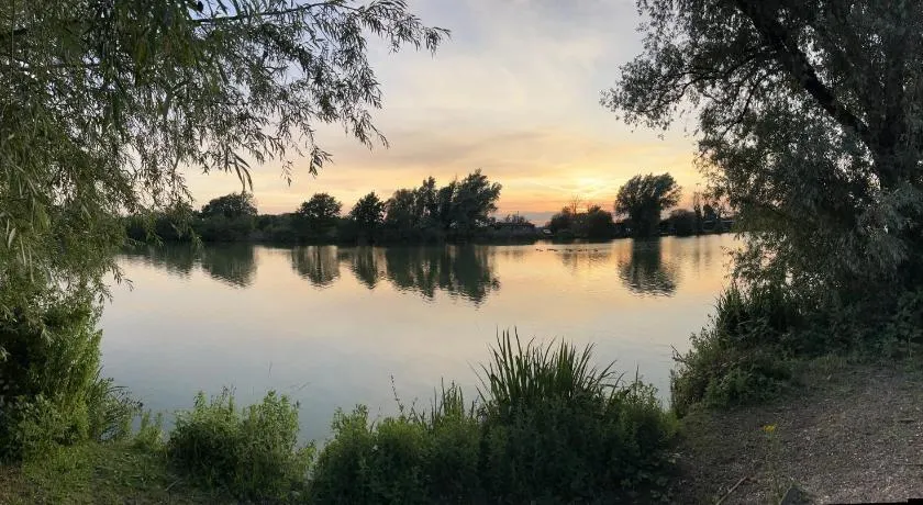 Woodlakes Country Park - Image 1
