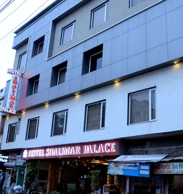Hotel Shalimar Palace - Image 1