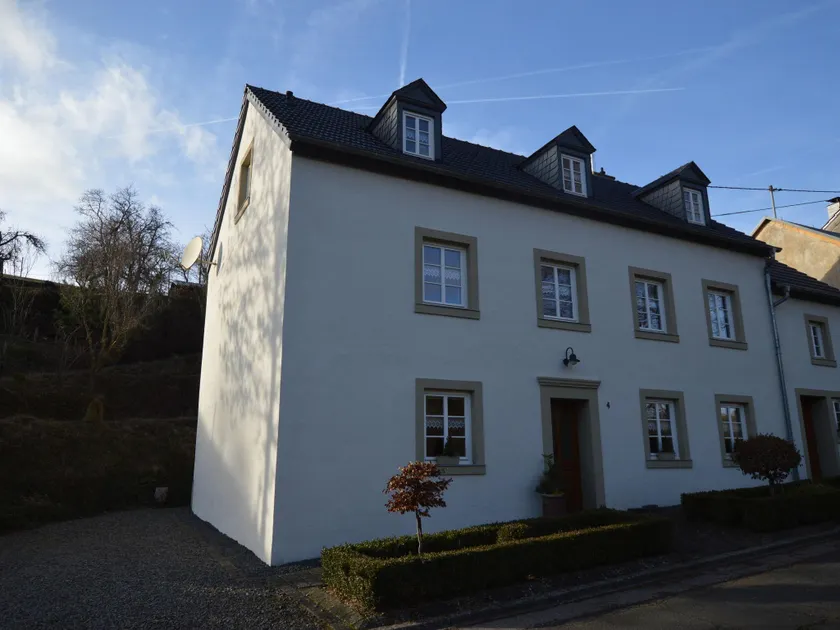 Peaceful Apartment in Plütscheid Eifel near Forest - Image 1