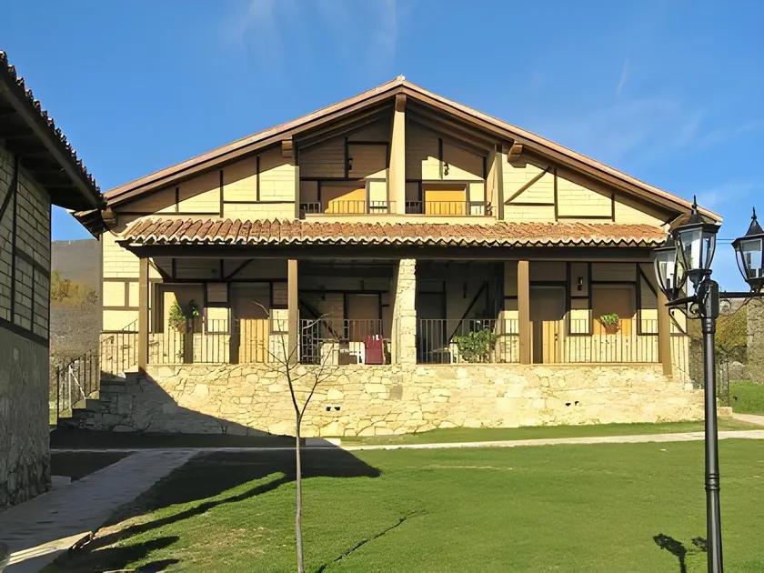 Las Cabañas de La Vera - Image 1