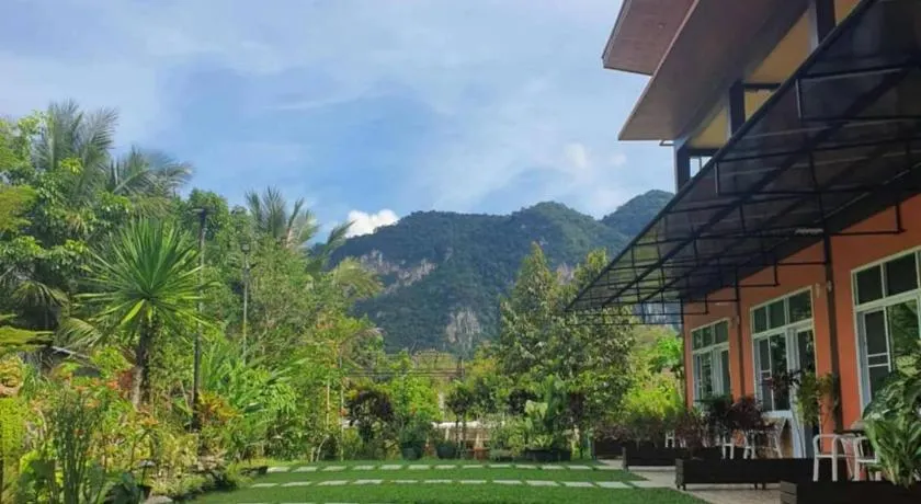 Khao Sok Country Resort - Image 1