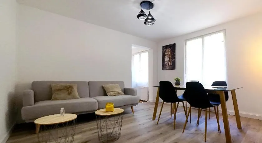 Appartement au coeur de Cours La Ville - Image 1