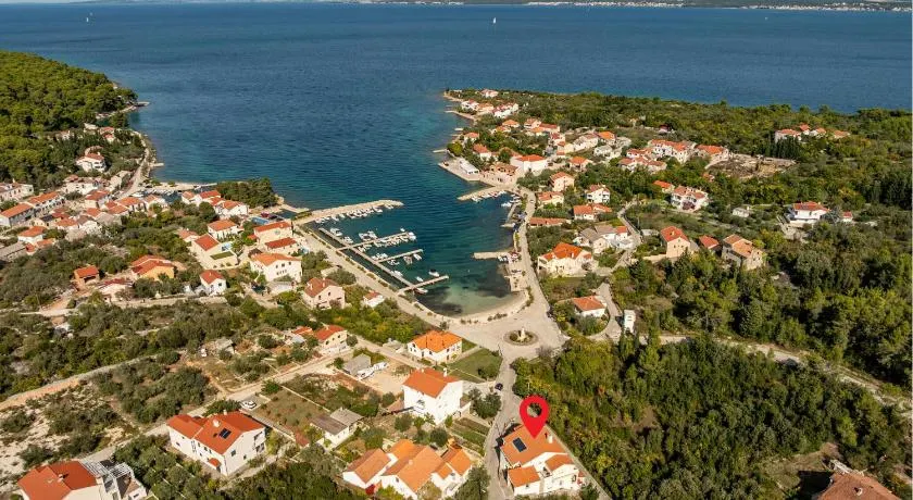 Stunning Apartment In Lukoran With House Sea View - Image 1