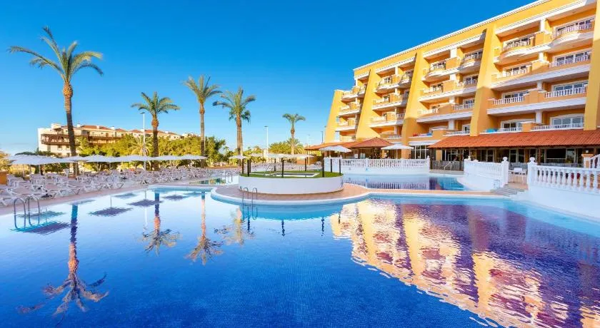 Chatur Playa Real Resort - Image 1