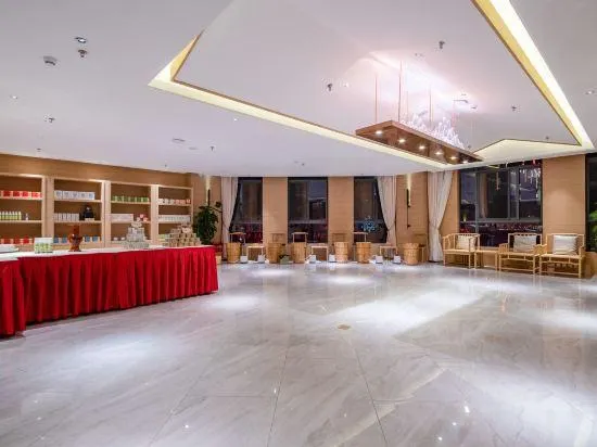Yiyu Holiday Hotel - Image 1